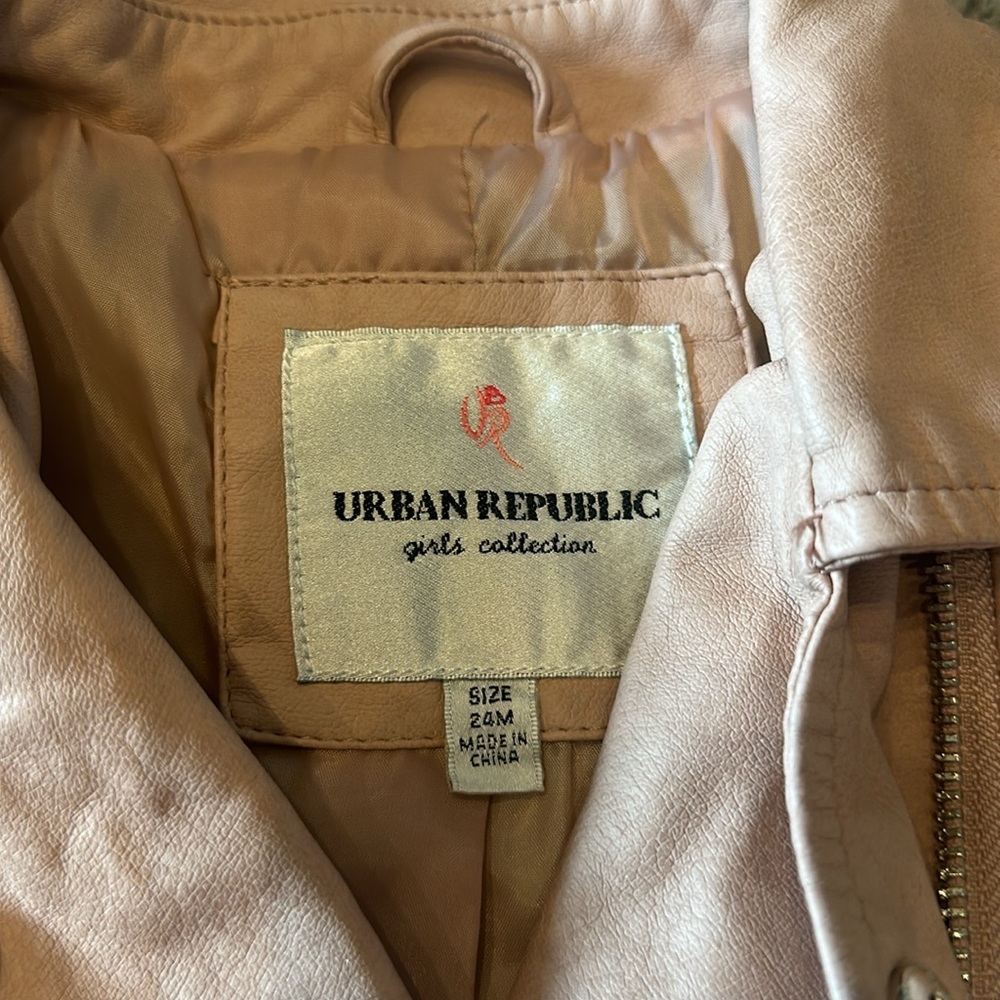 Leather jacket - Picture 2 of 7